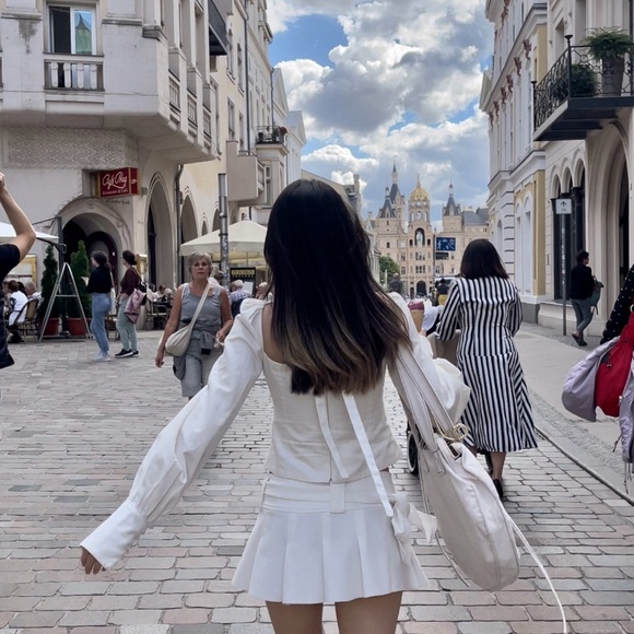 Meet your Posher, Karen - Picture 8 of 12